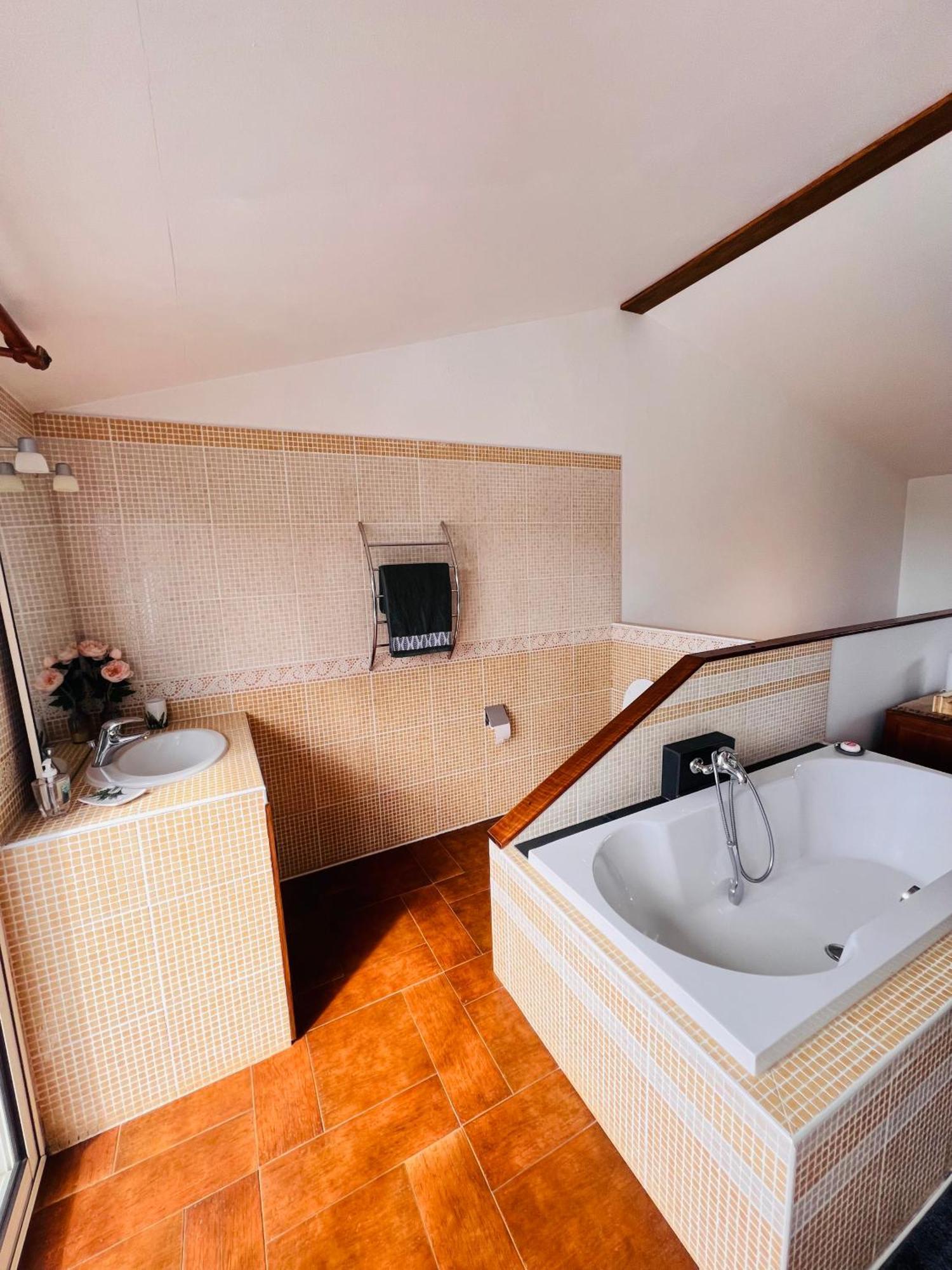 Chez Madame Fabienne Apartment Sainte-Suzanne Luaran gambar